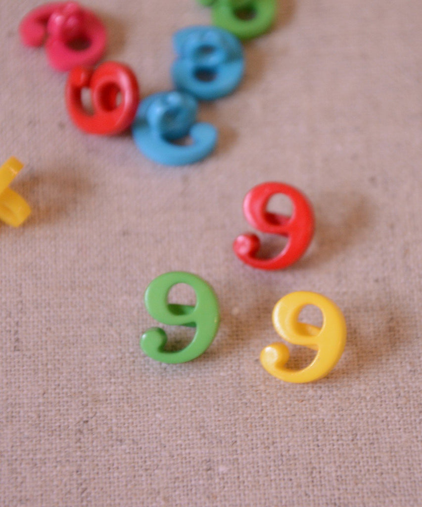 Dill Buttons Number '9' Shank Button - 11mm