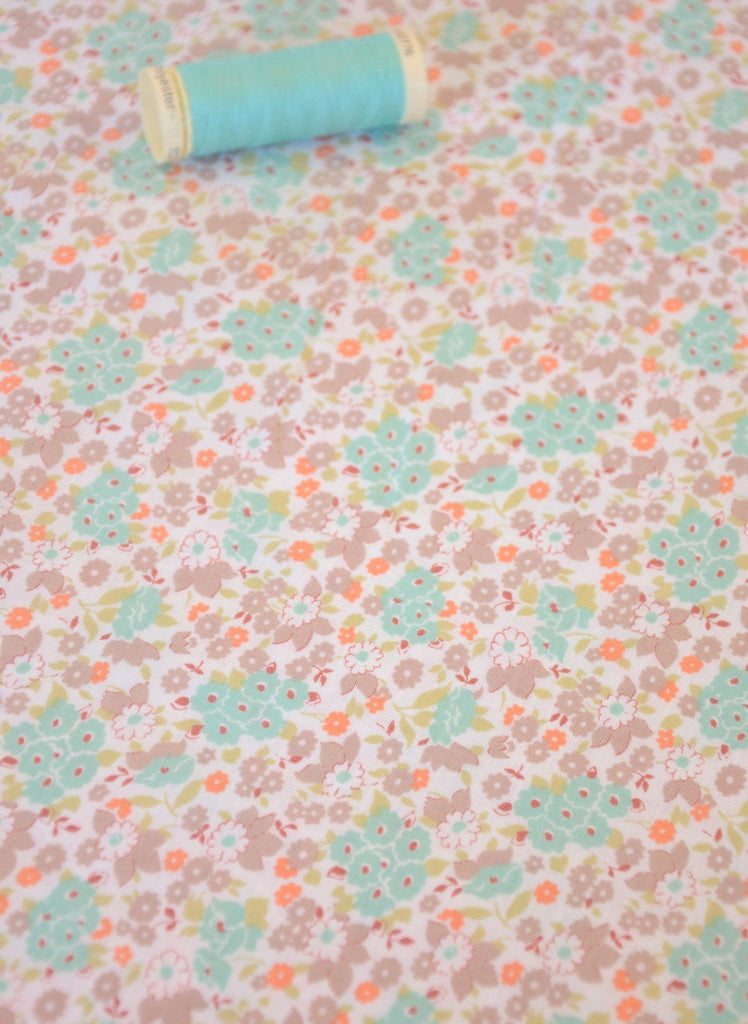 Lecien Fabric Mint Taupe Floral - Retro 30's Child Smile - Lecien