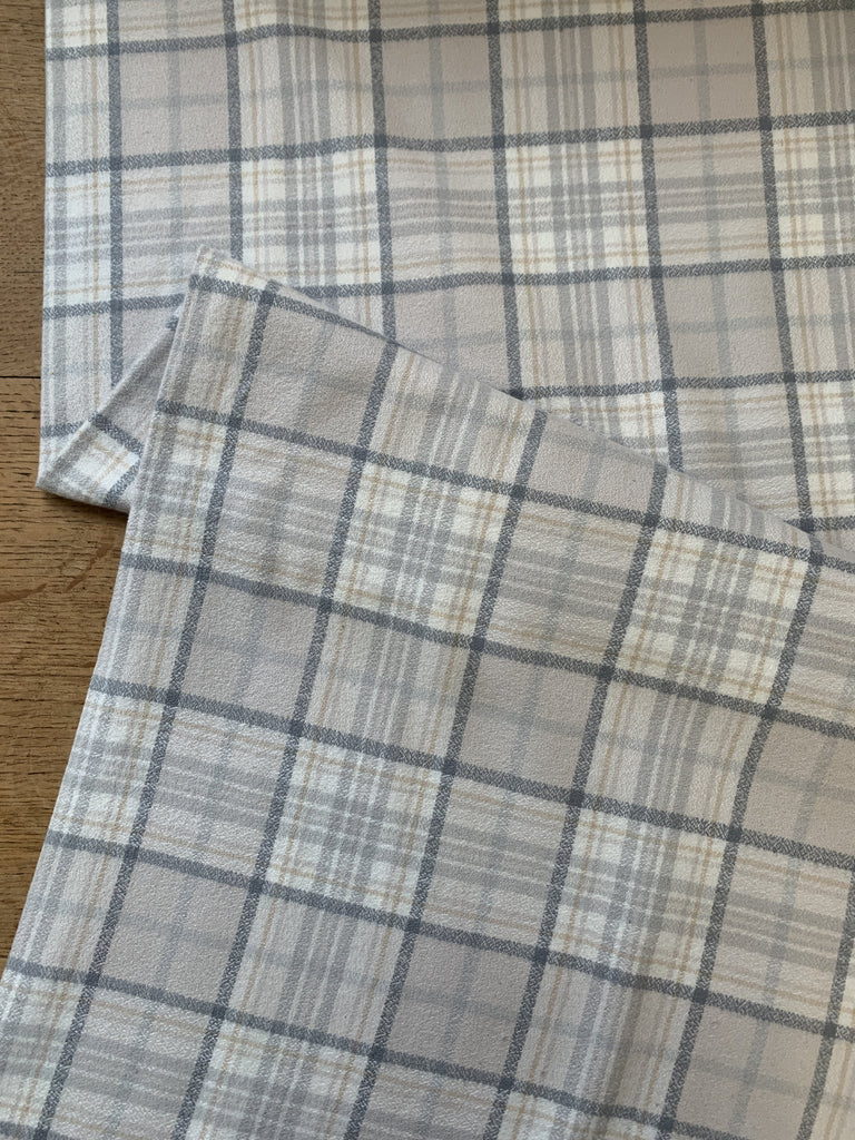 Robert Kaufman Fabric Dove Grey Check - Mammoth Organic Flannel