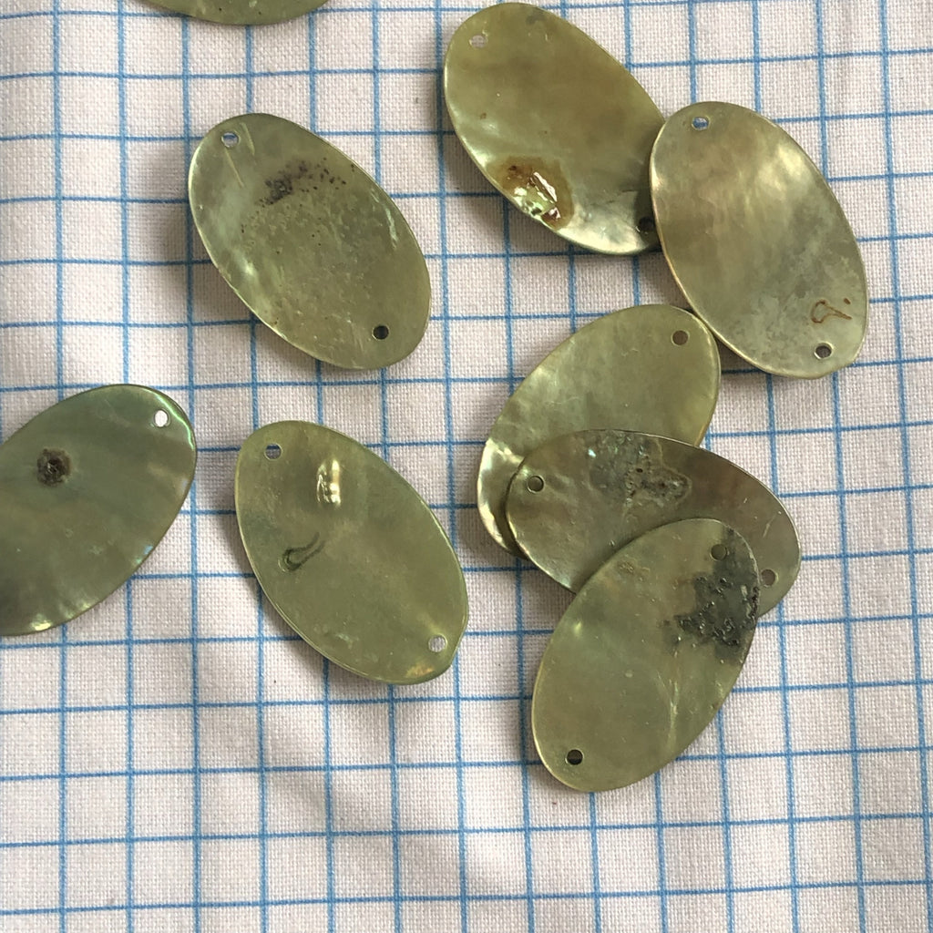 The Eternal Maker Buttons Agoya Shell Pendant 2 Holes - 30mm - Green
