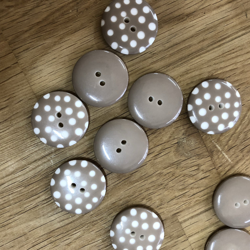 The Eternal Maker Buttons Big Spotty Button - 25mm - Beige