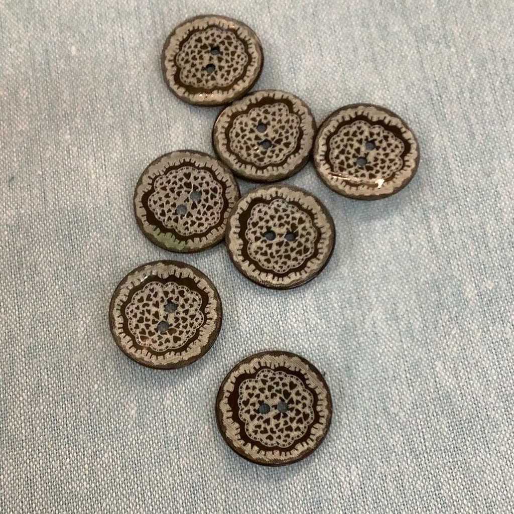 Unbranded Buttons 22mm Olive Heart Cluster Lasered Shell Button 18mm and 22mm