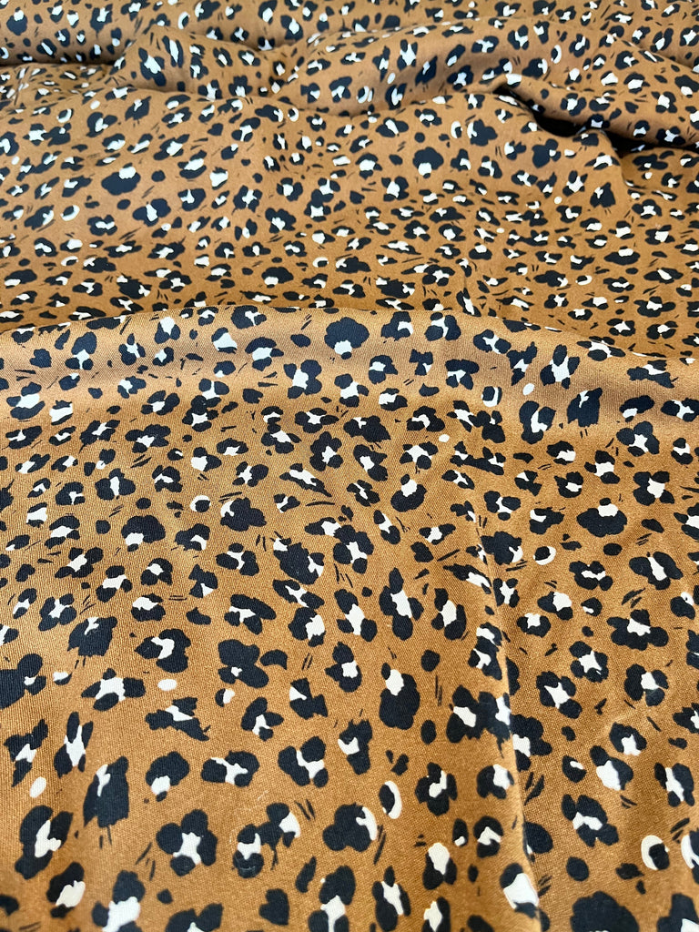 Unbranded Fabric Animal Print in Brown - Viscose Twill