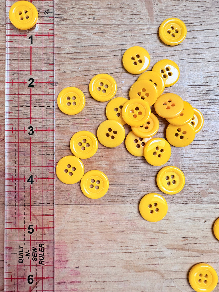 4 Hole Ring Edge School Bus Yellow Buttons - 15mm