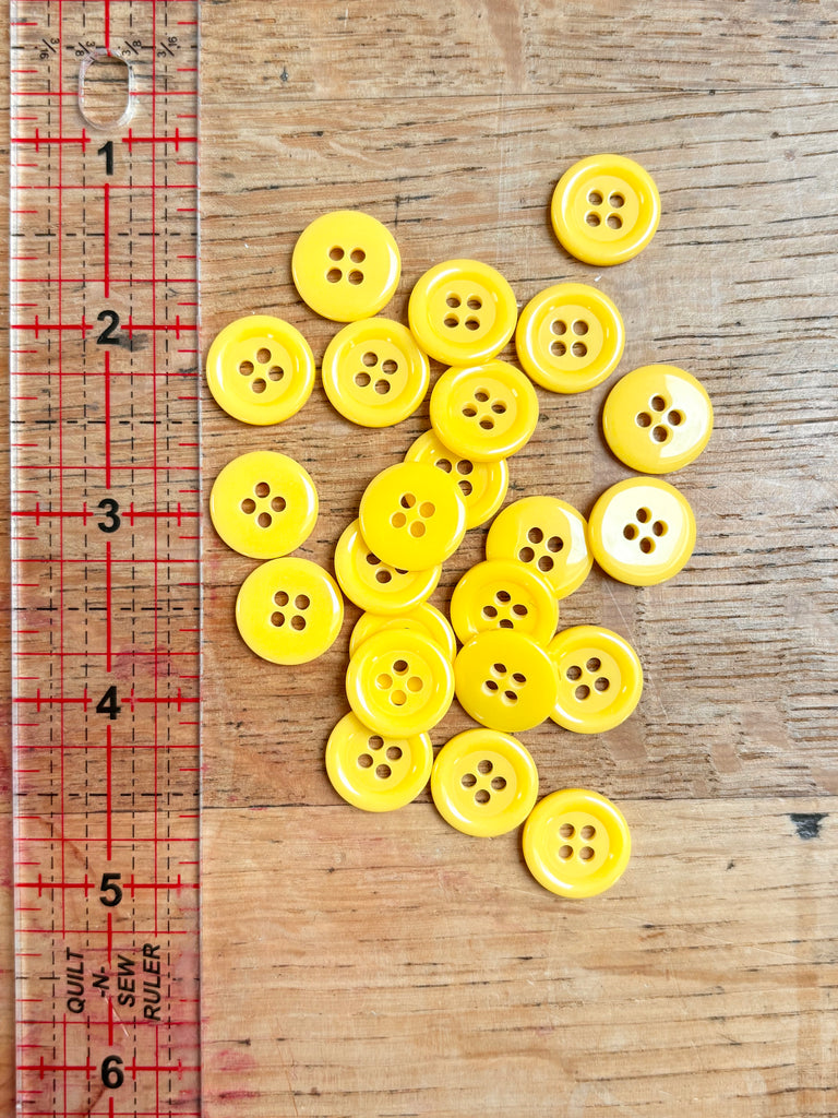 4 Hole Ring Edge Butter Yellow Buttons - 15mm