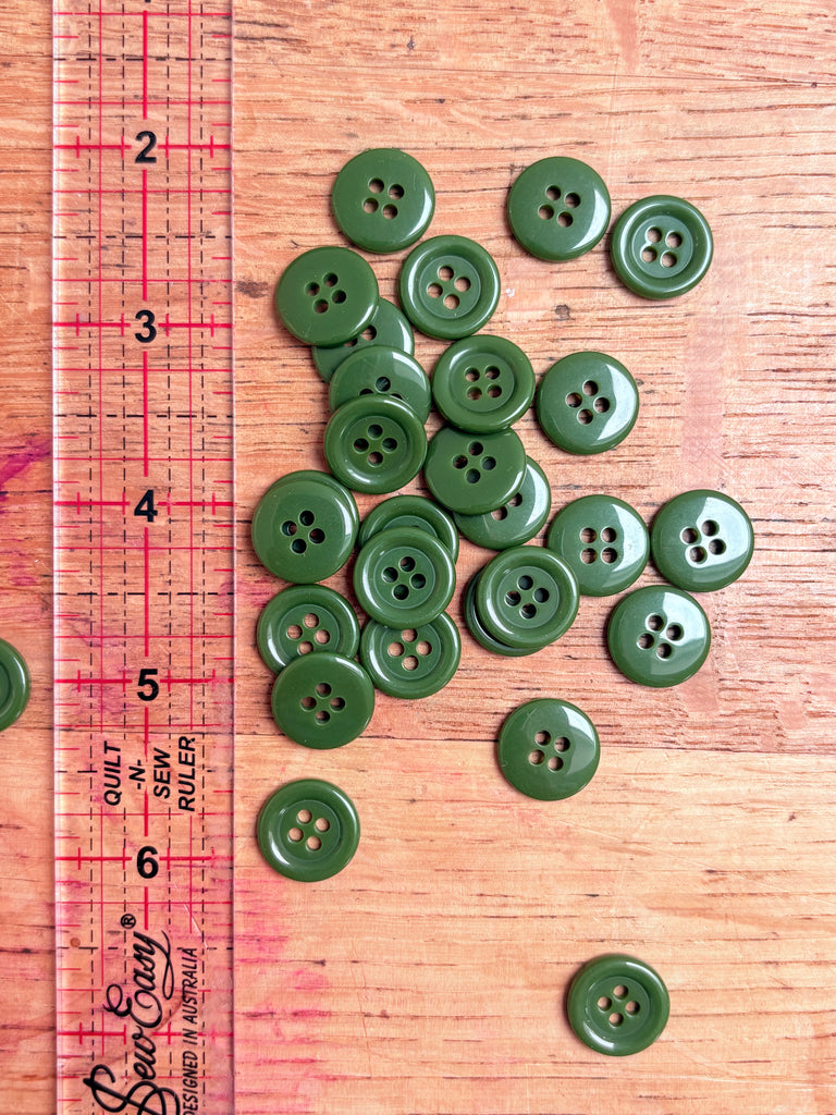 4 Hole Ring Edge Pine Green Buttons - 15mm
