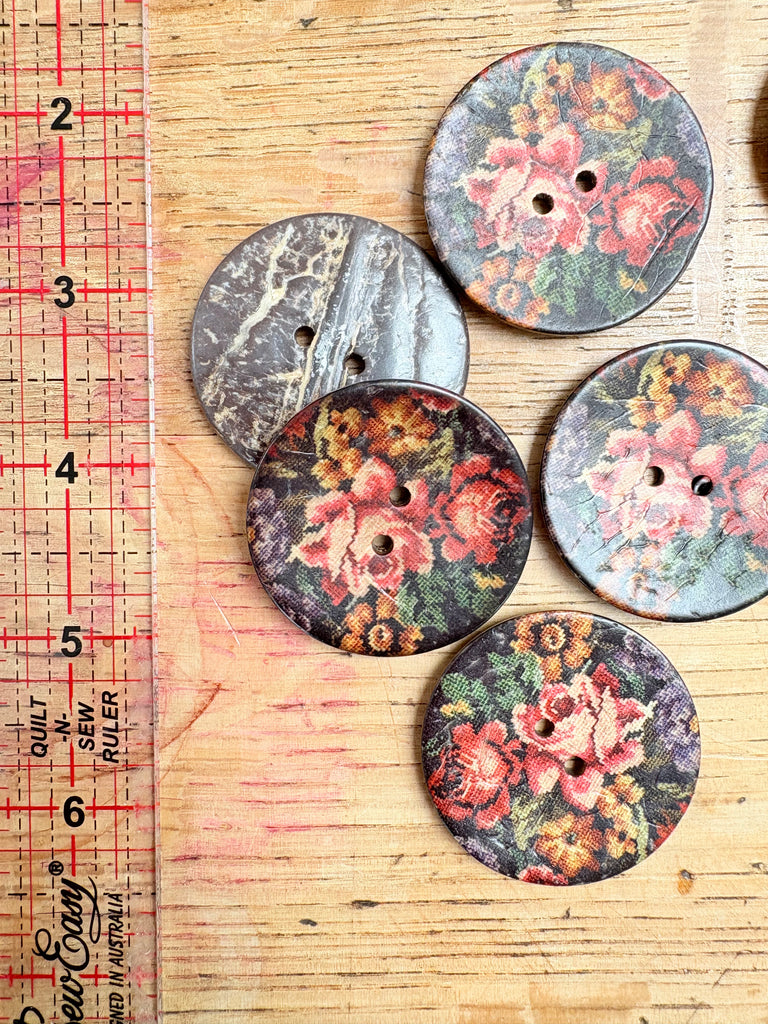 Tapestry Rose Printed Coconut Button - 40mm