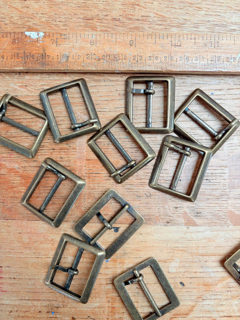 Antique Brass Buckle with Prong - 30mm - The Eternal Maker - UK Fabric Shop