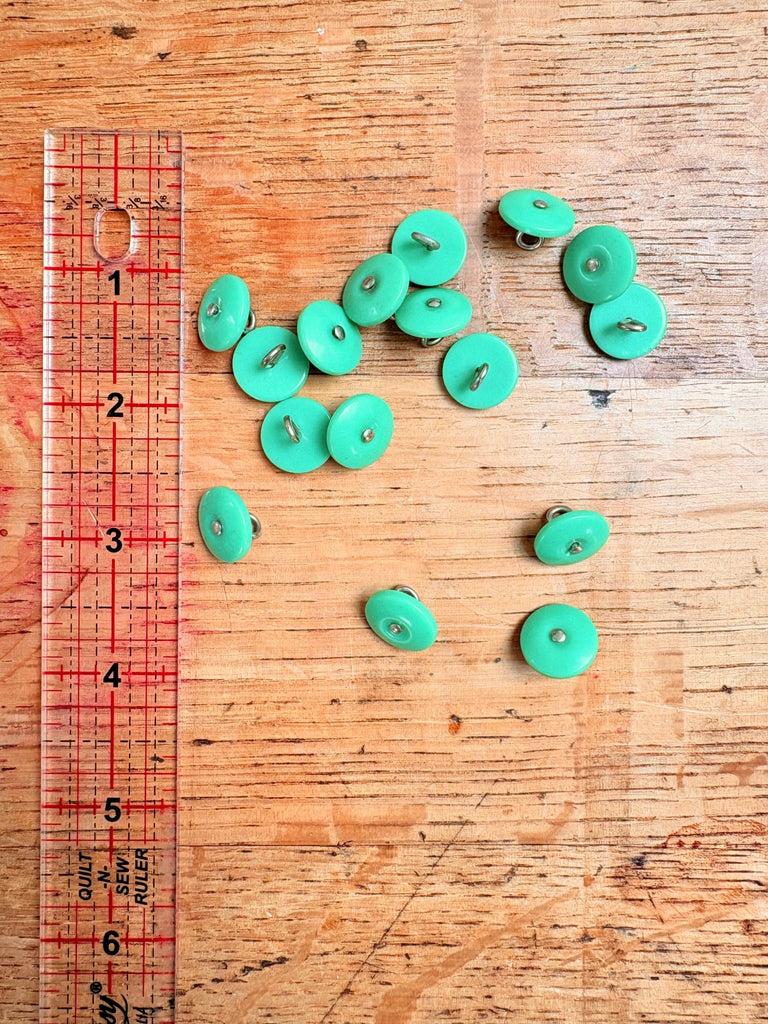 Butchers Shank Button - Mint - 14mm - The Eternal Maker - UK Fabric Shop