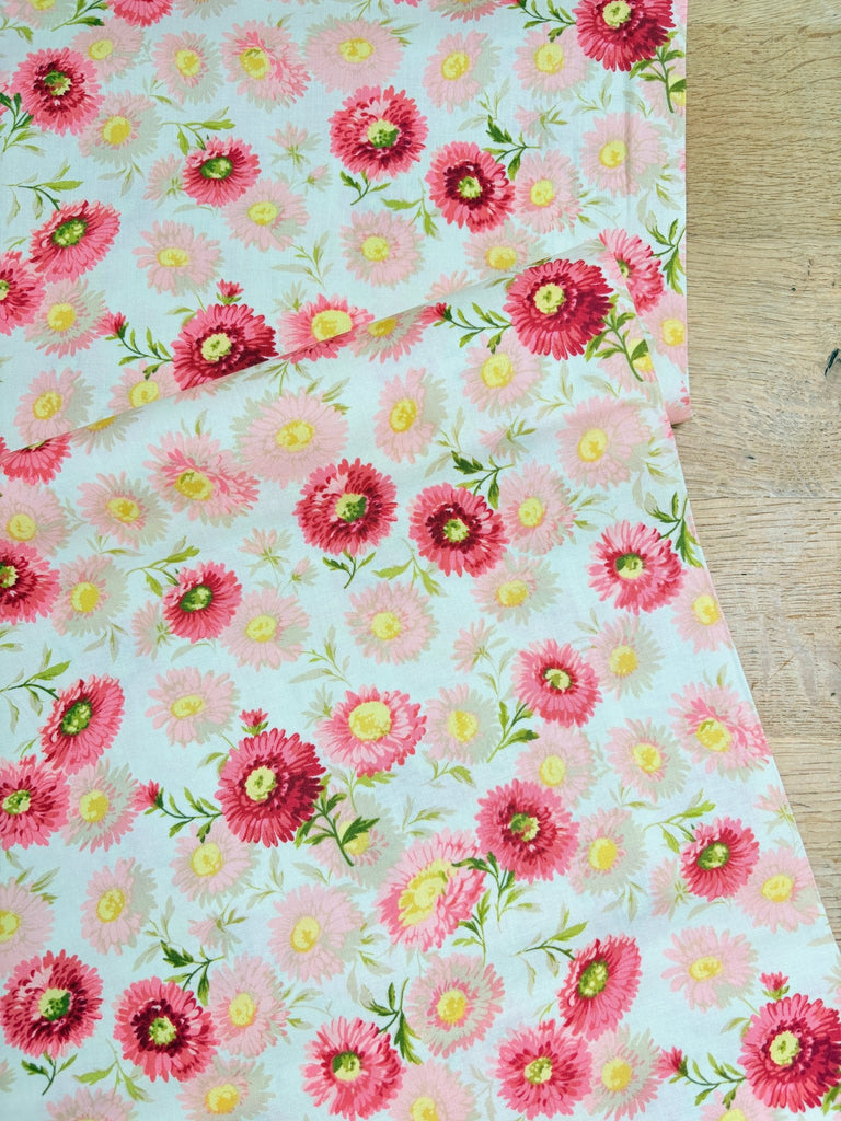 Daisies in Pink by Edyta Sitar for Laundry Basket Quilts - The Eternal Maker - UK Fabric Shop