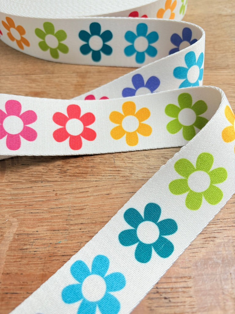 Daisies Webbing Tape - by the 1/2m - £4.50 per metre - The Eternal Maker - UK Fabric Shop