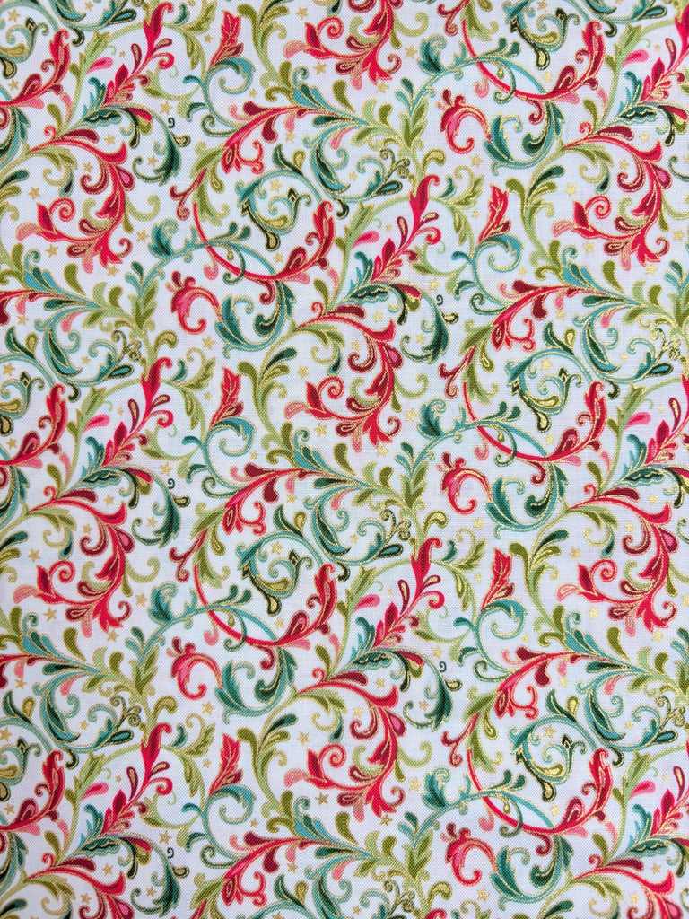 Fat Quarter Bundle - Classic Foliage - Makower Christmas Fabric - The Eternal Maker - UK Fabric Shop