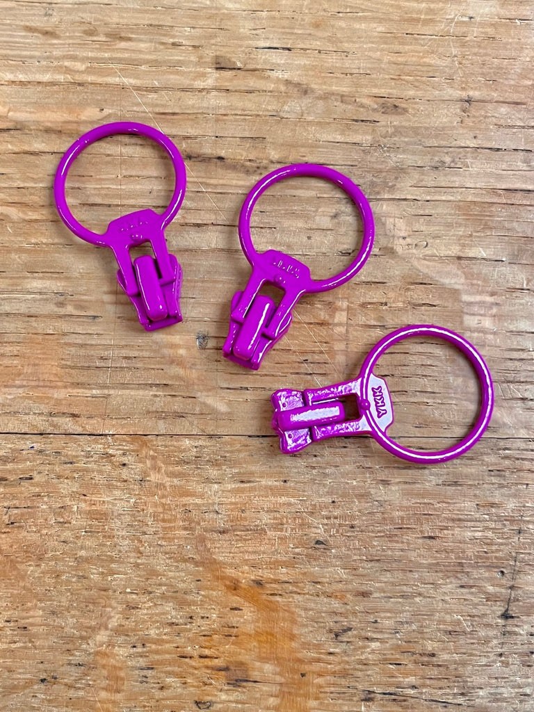 Free - style Zip Ring Pull Magenta 299 - The Eternal Maker - UK Fabric Shop