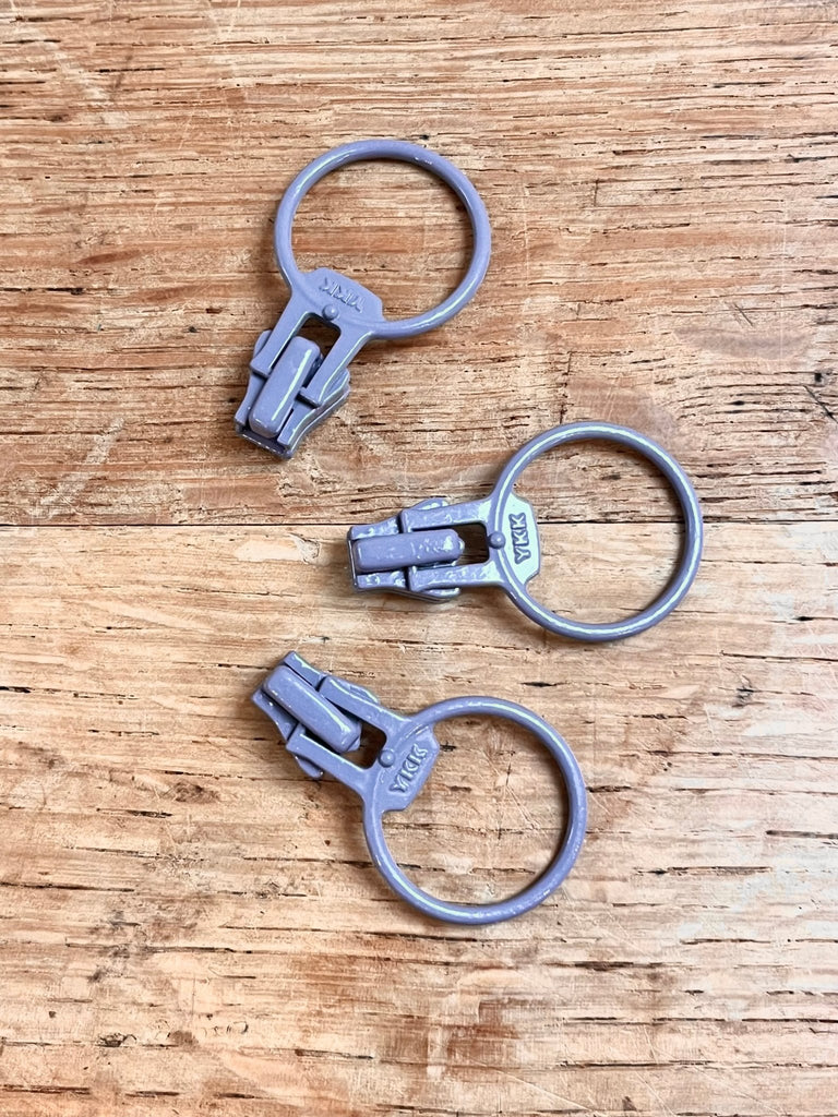 Free - style Zip Ring Pull Misty 195 - The Eternal Maker - UK Fabric Shop