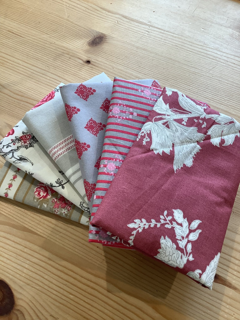 Mas D'Ousvan Reds - 6 piece Fat Quarter Bundle - The Eternal Maker - UK Fabric Shop