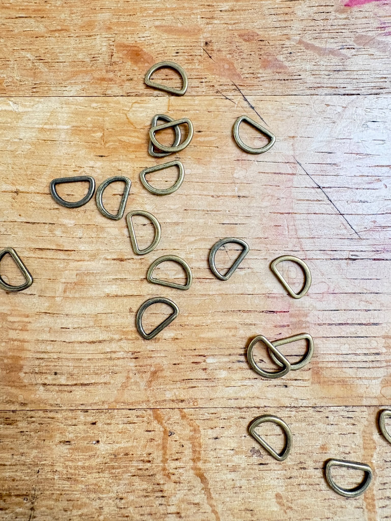 Mini D - Rings - Antique Brass - 10mm - Style 2 - The Eternal Maker - UK Fabric Shop