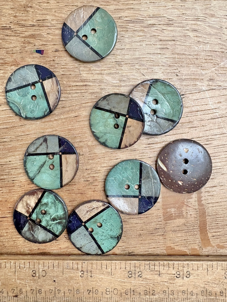 Mondrian 30mm Printed Coconut Button x 1 - The Eternal Maker - UK Fabric Shop