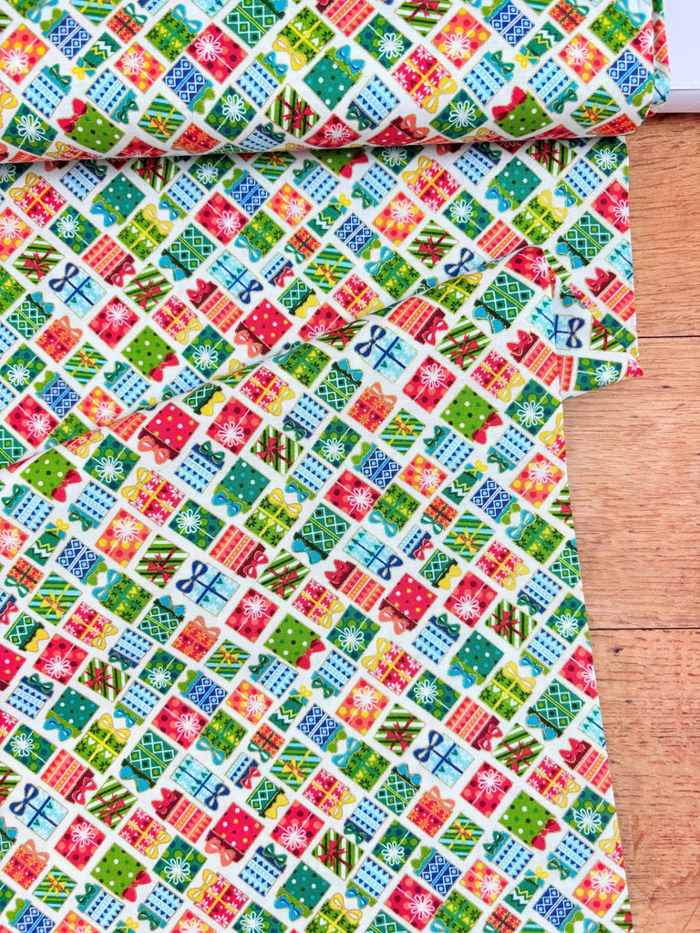 Presents on White - Santa Express - Christmas Fabric - The Eternal Maker - UK Fabric Shop