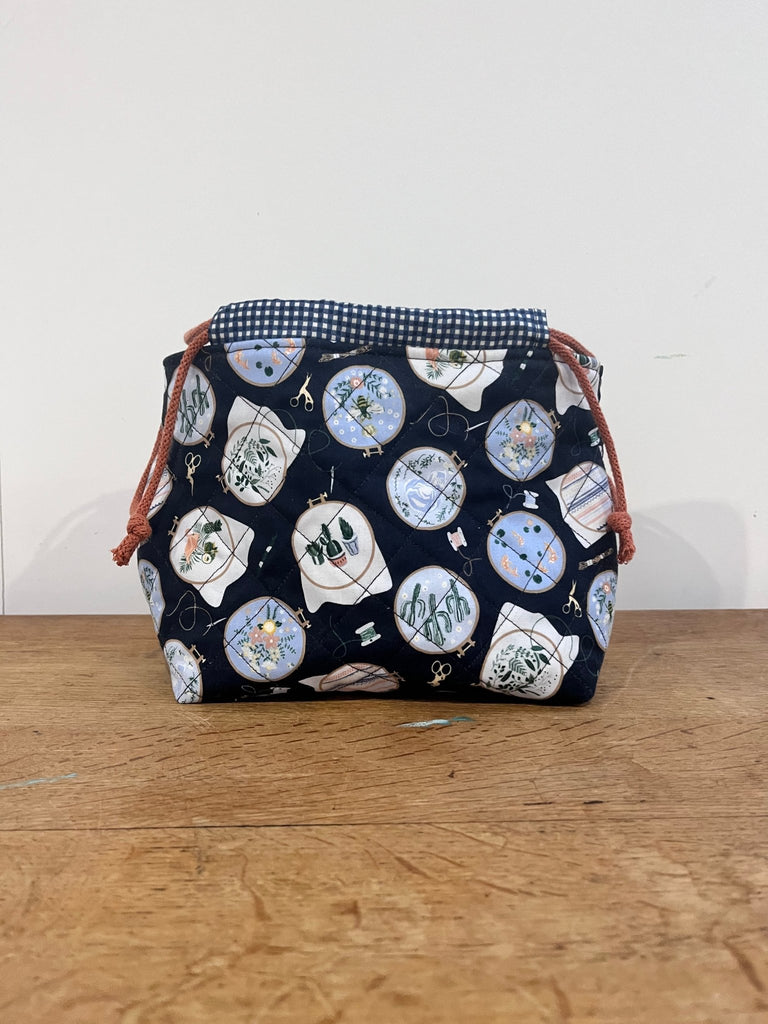 Quilted Drawstring Pouch - Kit - Navy Embroidery - The Eternal Maker - UK Fabric Shop