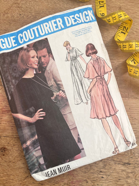 Robe Vintage Vogue Par Jean Muir 1972 – Motif B36, Patron Complet Non Découpé, Collector