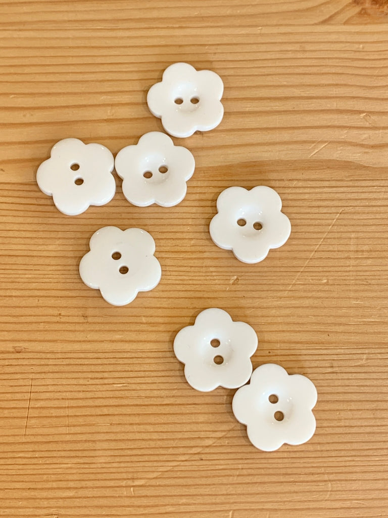 White Flower Button - 20mm - The Eternal Maker - UK Fabric Shop