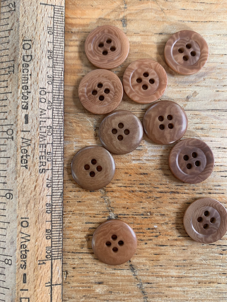 4 Hole Ringed Edge Corozo Nut Button - 18mm - Caramel - The Eternal Maker - UK Fabric Shop