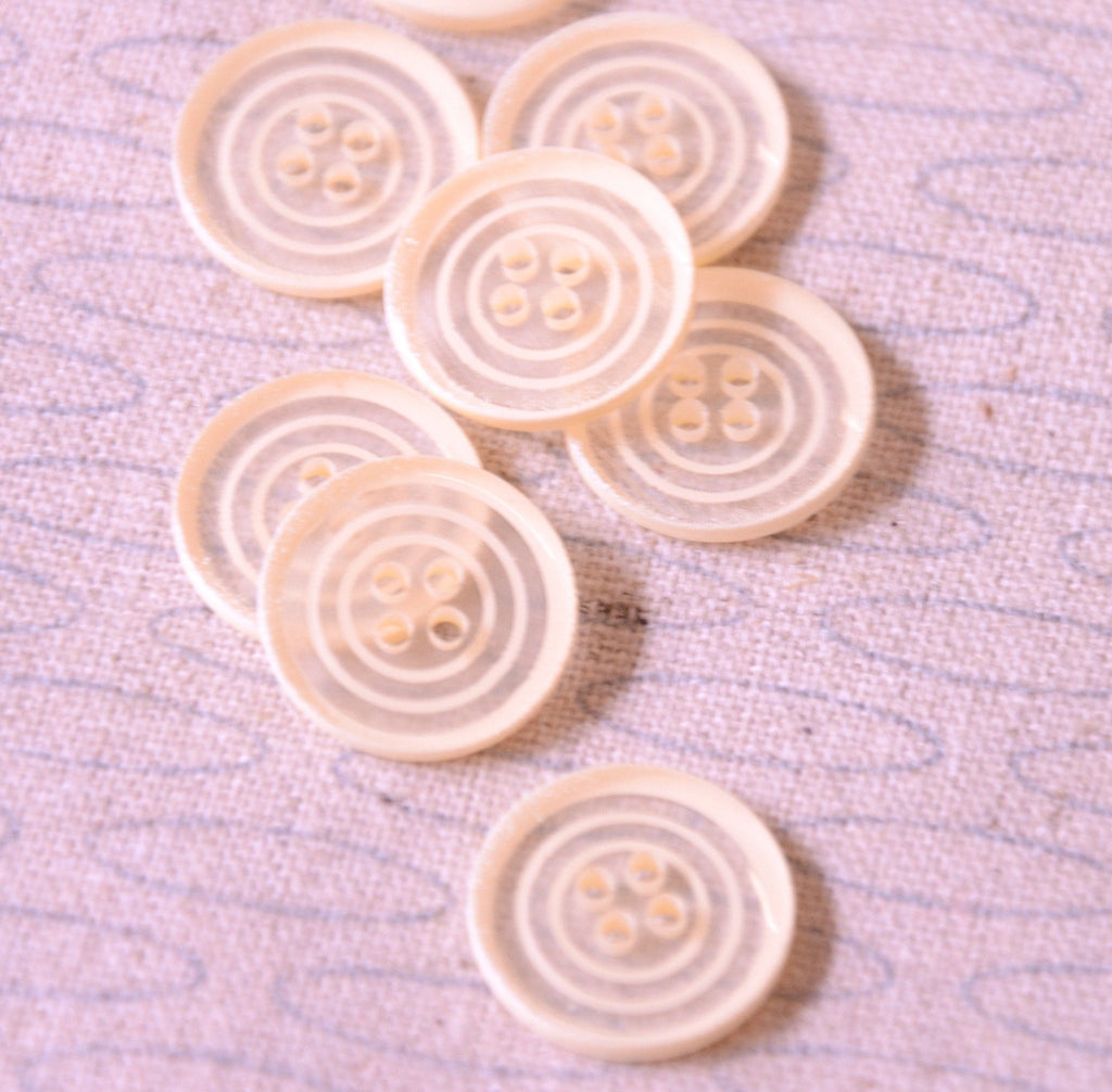 Concentric Circles Button - 15 mm - cream - The Eternal Maker - UK Fabric Shop