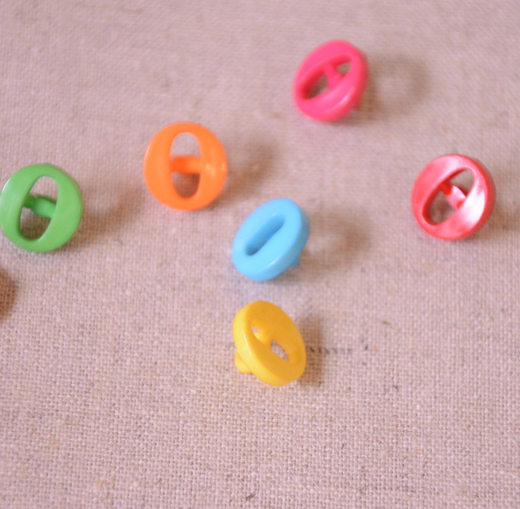 Dill Buttons Number '0' Shank Button - 11mm