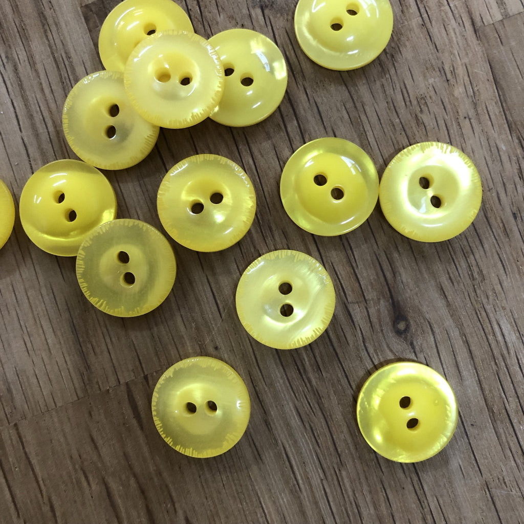 Etched Edge Jelly Button - Lemon - 15mm - The Eternal Maker - UK Fabric Shop