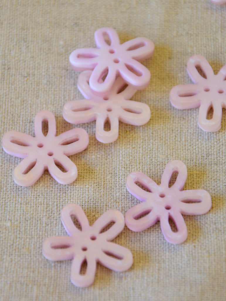 Flower Cut Out Button - 20mm - Pale Lilac - The Eternal Maker - UK Fabric Shop