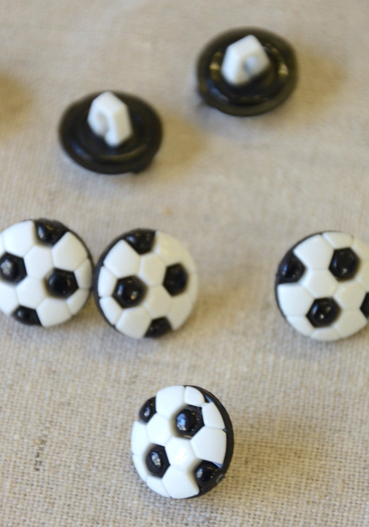Football Button - 13mm - The Eternal Maker - UK Fabric Shop