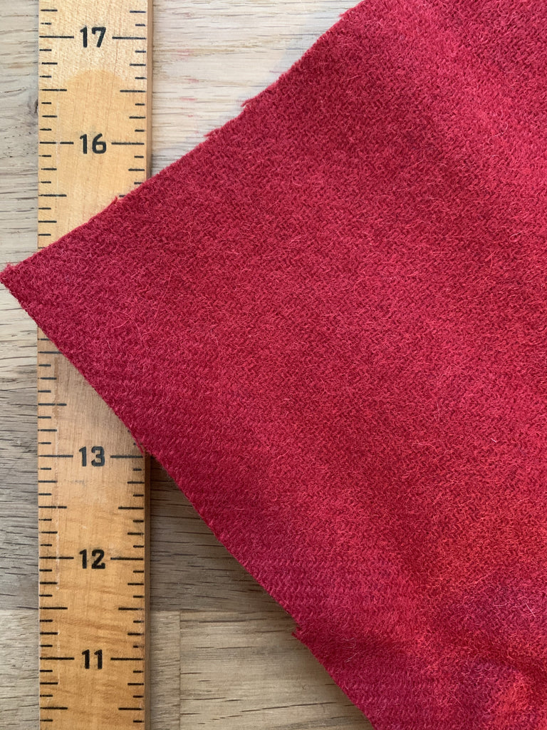 Harris Tweed Woolfelt Tweed Squares - Red - 30cm