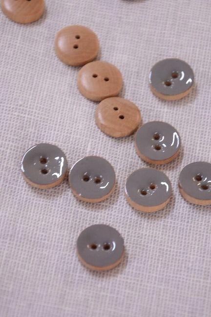 Lacquered Wooden Button - Grey - 20mm - The Eternal Maker - UK Fabric Shop