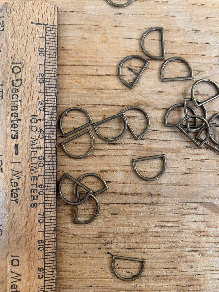 Mini D - Rings - Antique Brass - 10mm - The Eternal Maker - UK Fabric Shop
