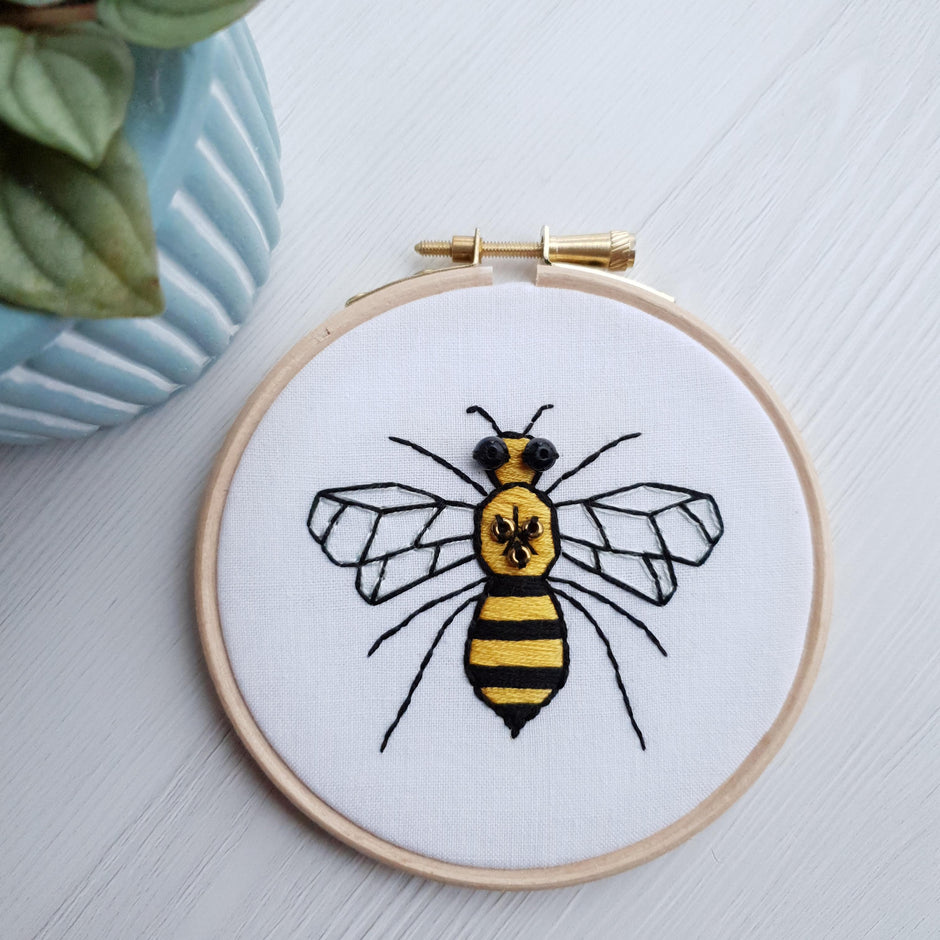 Natalie Gaynor Designs Kits Buzzin' Bee Embroidery Kit - Natalie Gaynor Designs