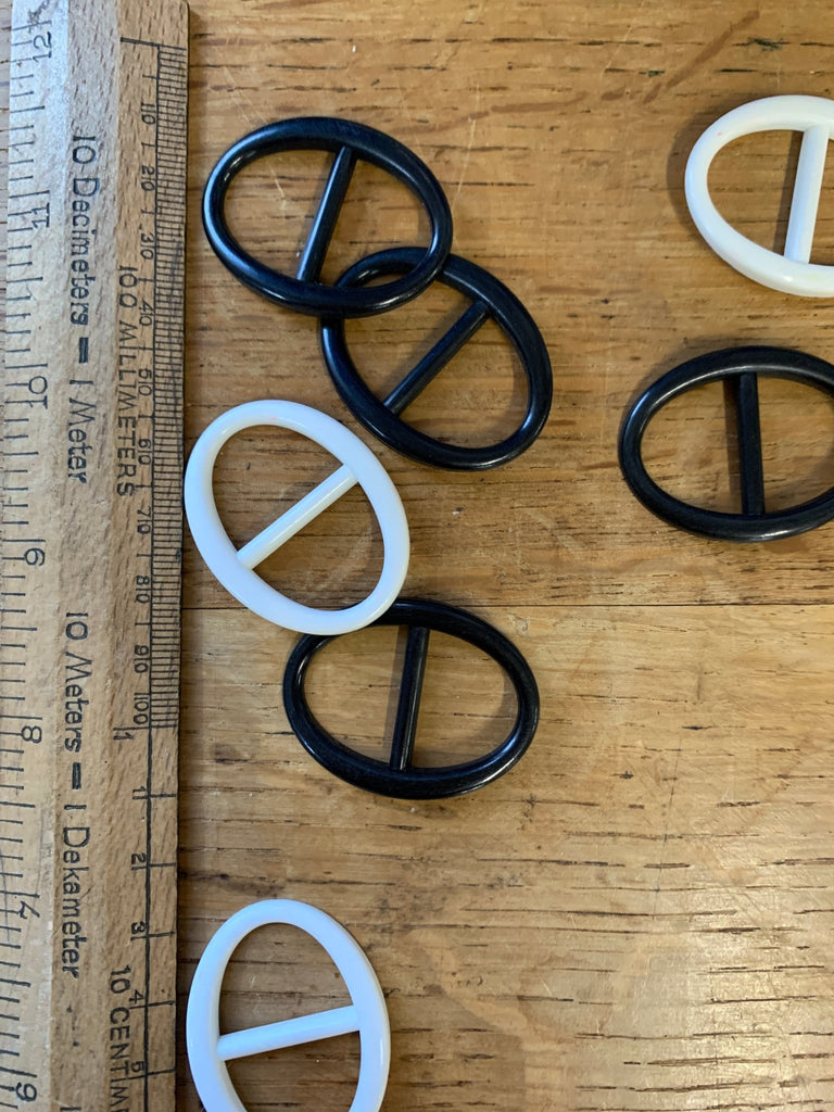 Oval Buckle - 20mm - The Eternal Maker - UK Fabric Shop