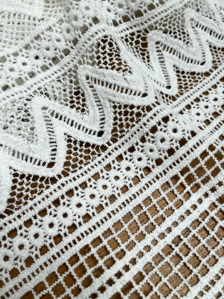 Remnant 65cm x 35cm - Cleo - White Guipure Lace - The Eternal Maker - UK Fabric Shop