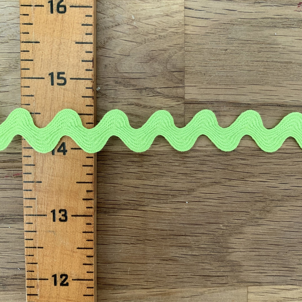 Ric Rac - 10mm - Apple - The Eternal Maker - UK Fabric Shop