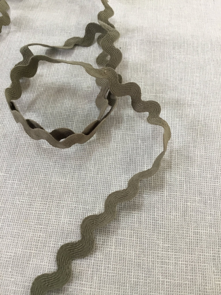 Ric Rac - 10mm - Dark Taupe - The Eternal Maker - UK Fabric Shop