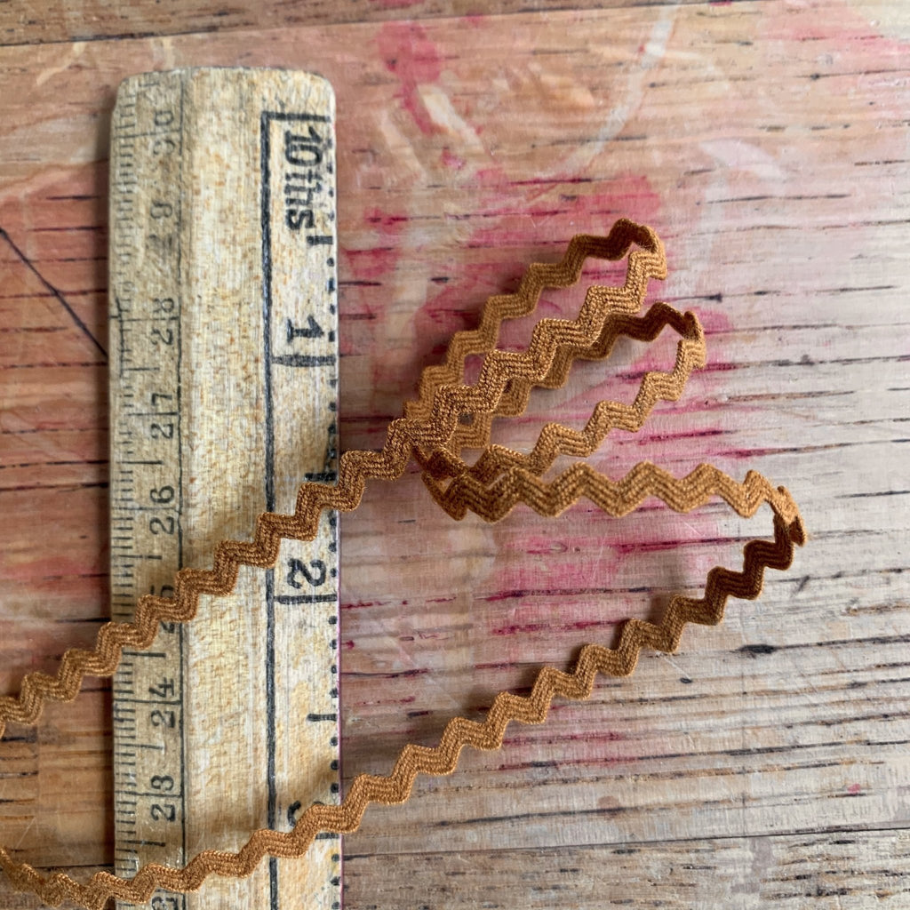 Chestnut Ric Rac Ric Rac - 3mm - Chestnut – The Eternal Maker