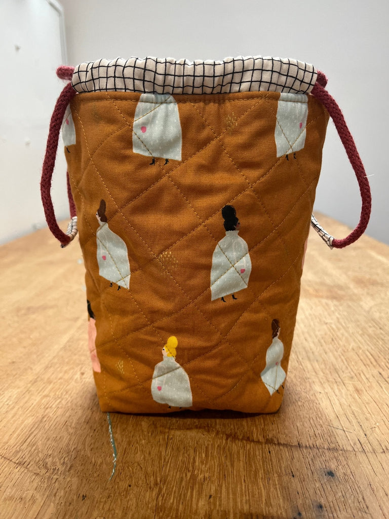 Shampoo Ladies - Quilted Drawstring Bag - The Eternal Maker - UK Fabric Shop