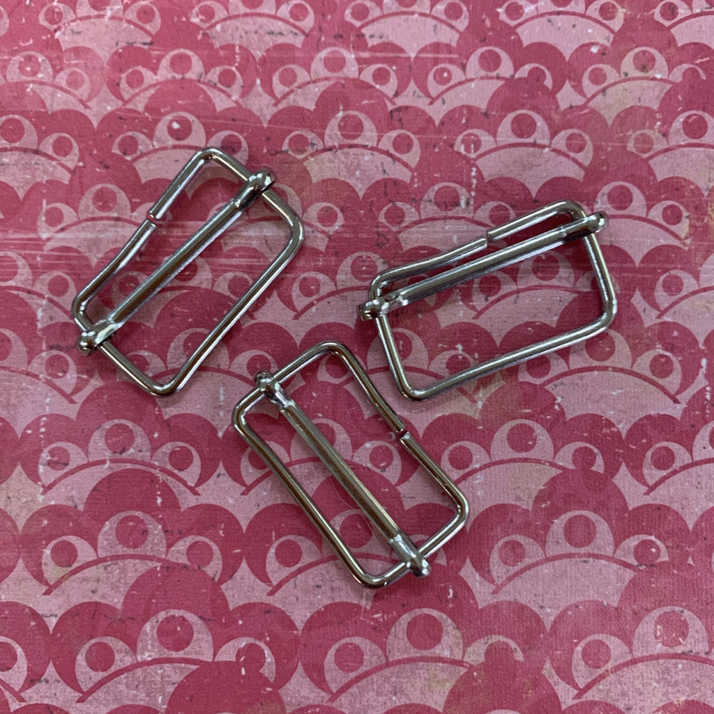 Silver - Slider Buckle - Moving Bar - 28mm - The Eternal Maker - UK Fabric Shop
