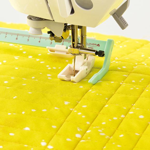 Sliding Stitch Guide Foot - Clover - The Eternal Maker - UK Fabric Shop