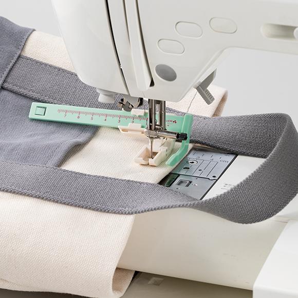 Sliding Stitch Guide Foot - Clover - The Eternal Maker - UK Fabric Shop