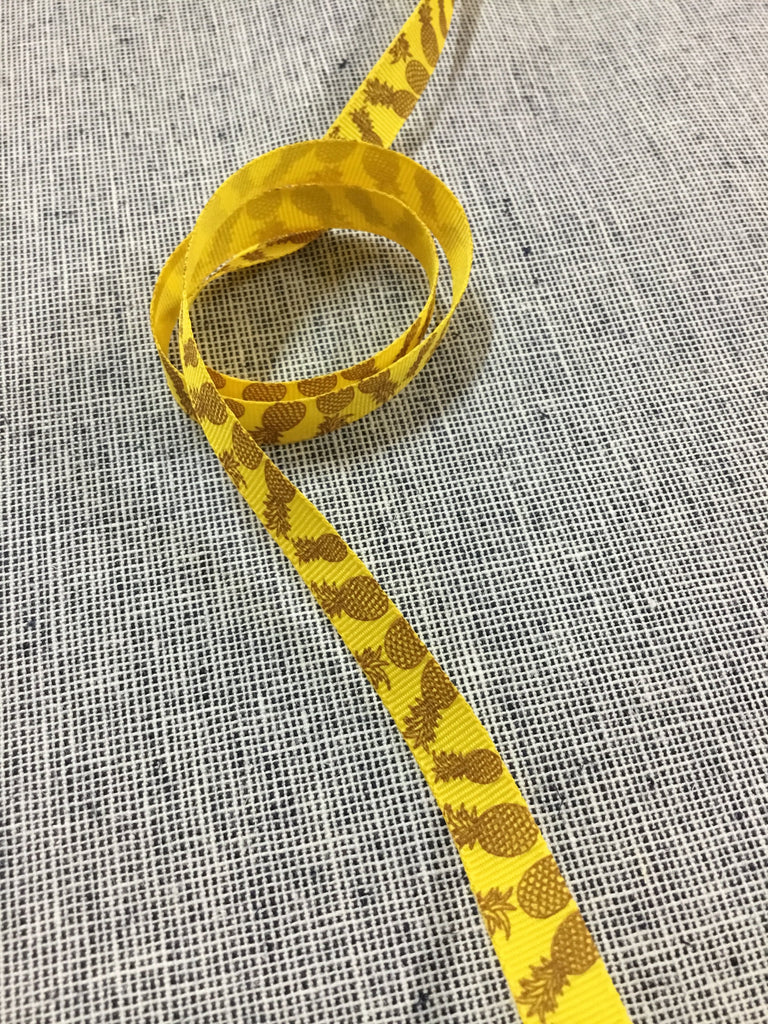 Stephanoise Ribbon and Trims Pineapple - Yellow - 10mm