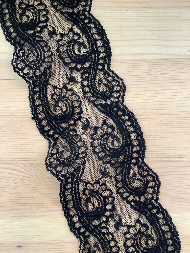 Stephanoise Ribbon and Trims Wide Scroll Lace Trim  - Black - 80mm