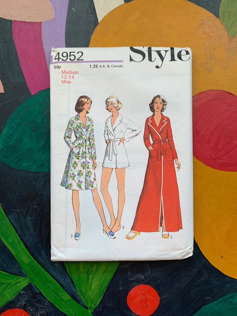 Style Vintage Dress Patterns Style - 4952 Misses and Womens Robe in Three Lengths  - Vintage Sewing Pattern (Medium 12-14)