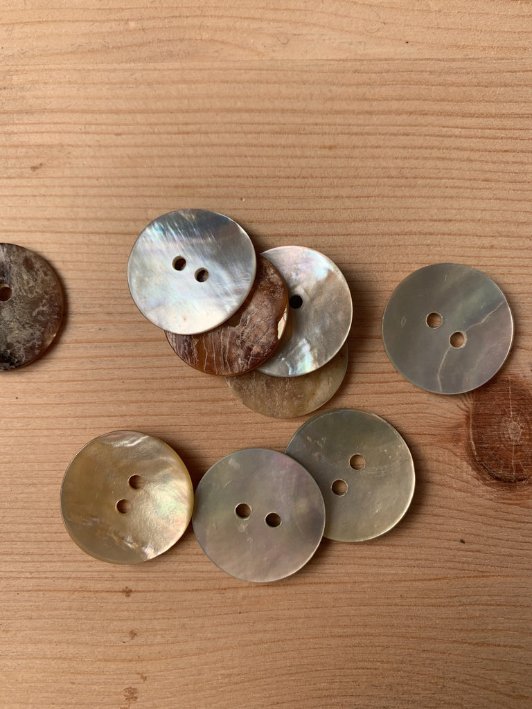 The Button Company Buttons Agoya Shell Button - 21mm