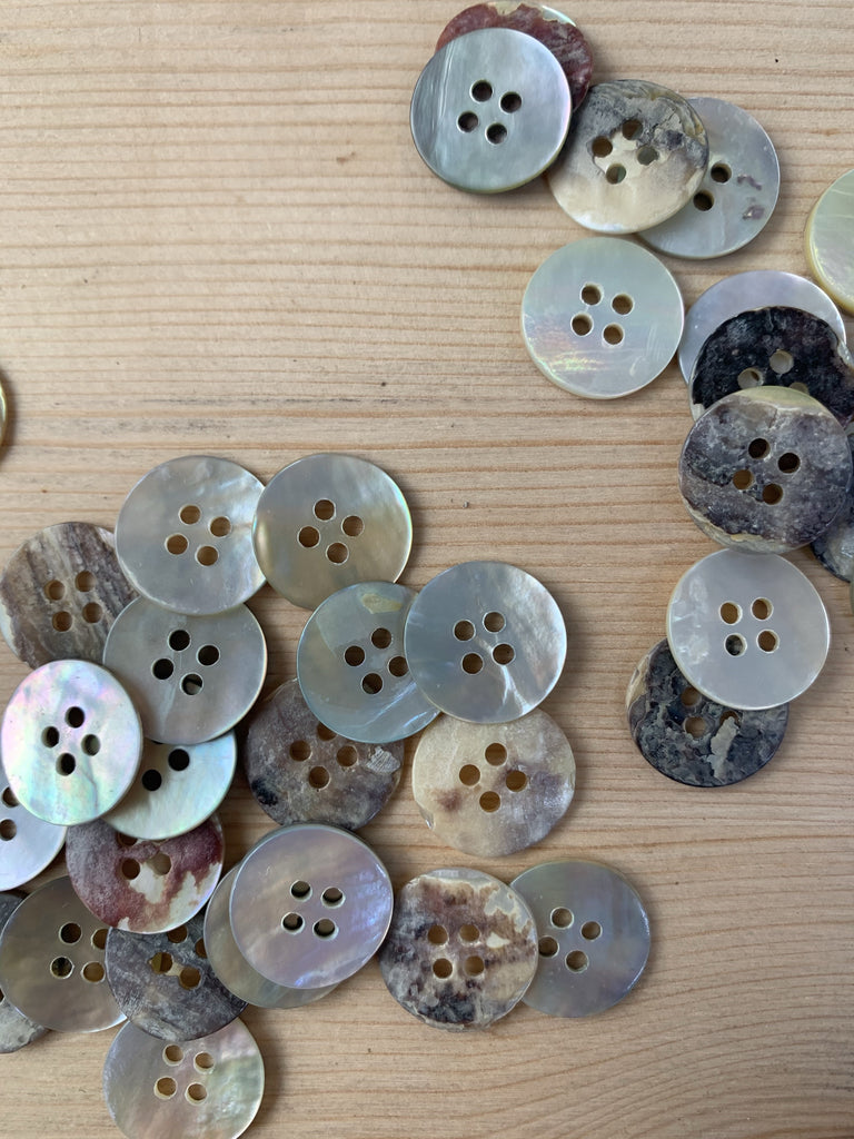 The Button Company Buttons Agoya Shell Button - 4 Hole 16mm