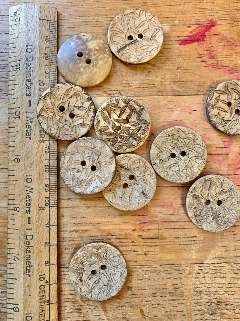 The Button Company Buttons Bamboo Leaf Coconut Buttons - 30mm